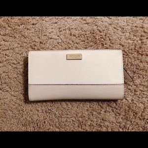 Kate Spade White and Grey Wallet
